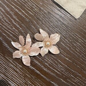 Flower earrings